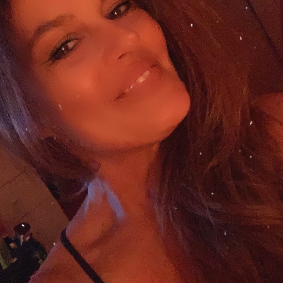 Meet your Posher, Ruthann - Picture 1 of 2